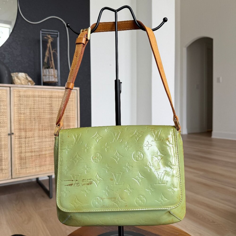Louis Vuitton Monogram Green Vernis Thompson - Picture 2 of 11